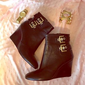 Nine West black and gold booties!